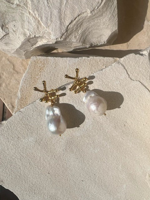 Nuria Earrings - Baroque Pearl - Lily King
