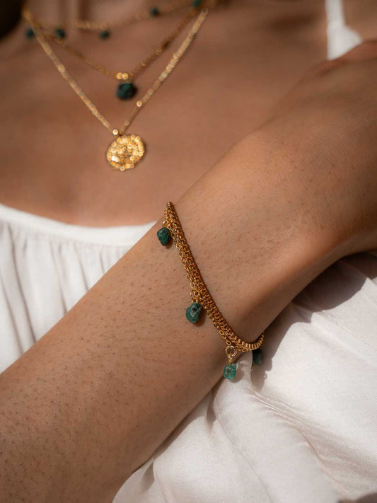 Lily King | Formation Mohica Raw Emerald Charm Bracelet